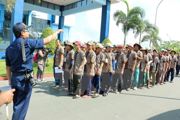 Indonesia to free 239 Vietnamese fishermen hinh anh 1