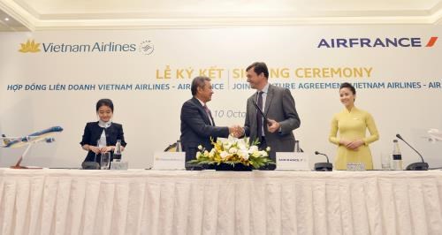 Vietnam Airlines, Air France sign joint venture deal hinh anh 1