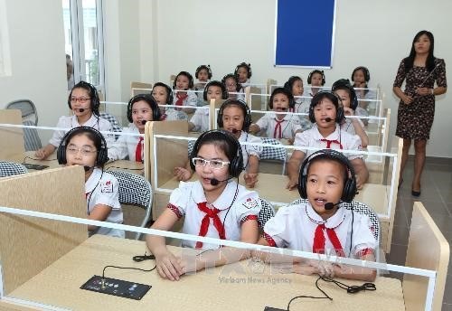 Hanoi sees slow progress in building national standard schools hinh anh 1