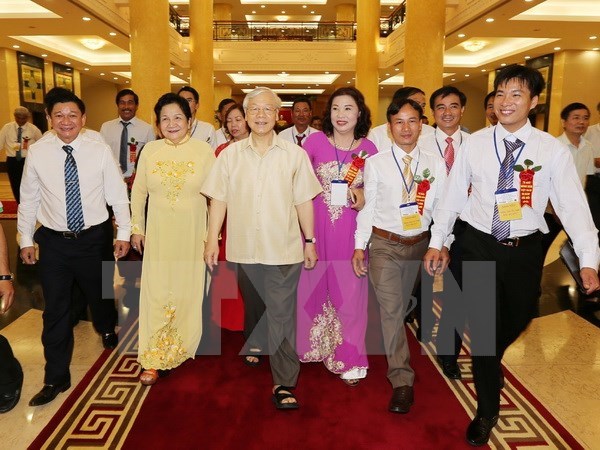 Party General Secretary meets with outstanding farmers hinh anh 1