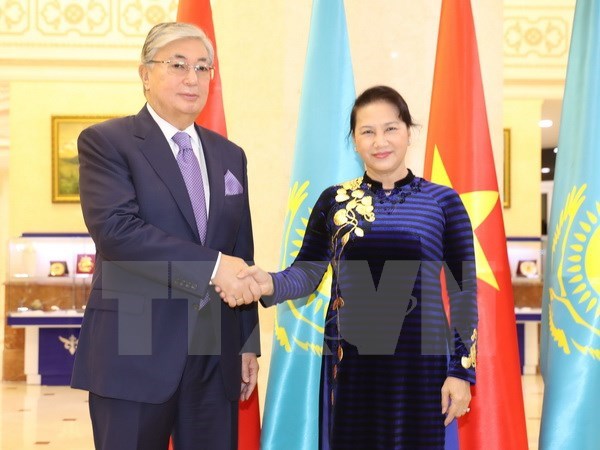 NA Chairwoman wishes for increased trade with Kazakhstan hinh anh 1