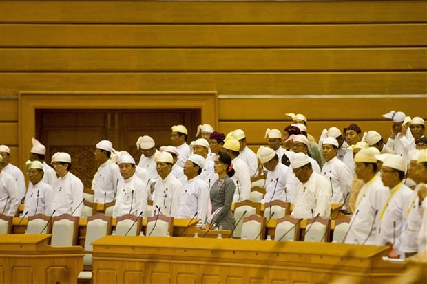 Myanmar parliament discusses financial policy hinh anh 1