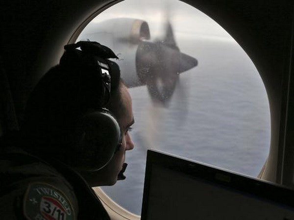 Malaysia signs deal with US firm to find missing MH370 hinh anh 1