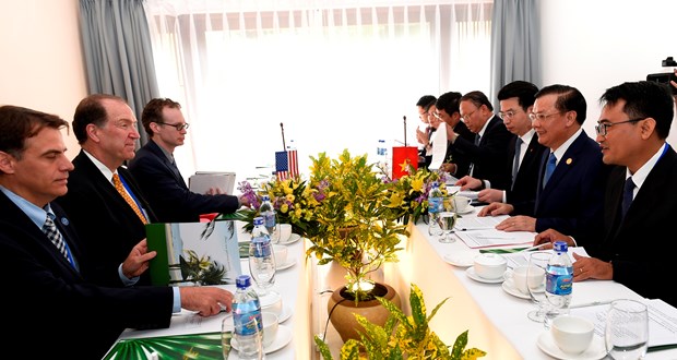 Vietnam, US seek stronger financial cooperation hinh anh 1
