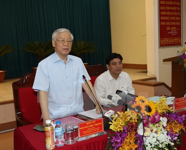 Nghe An should make methodical steps to develop: Party leader hinh anh 1