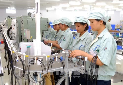 Ha Nam lures investment in industrial parks hinh anh 1