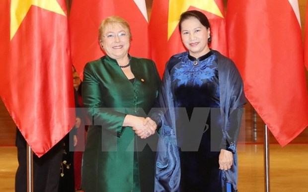NA Chairwoman hosts Chilean President hinh anh 1