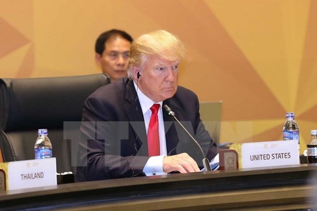 President Donald Trump begins State visit to Vietnam hinh anh 1