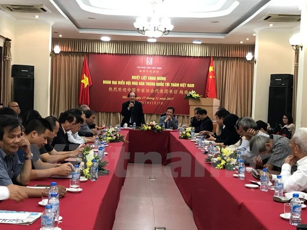 Vietnam, China foster literature cooperation hinh anh 1