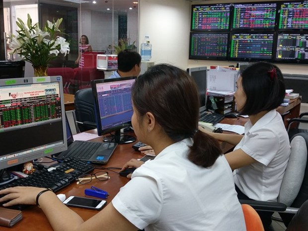VN-Index concludes winning week hinh anh 1