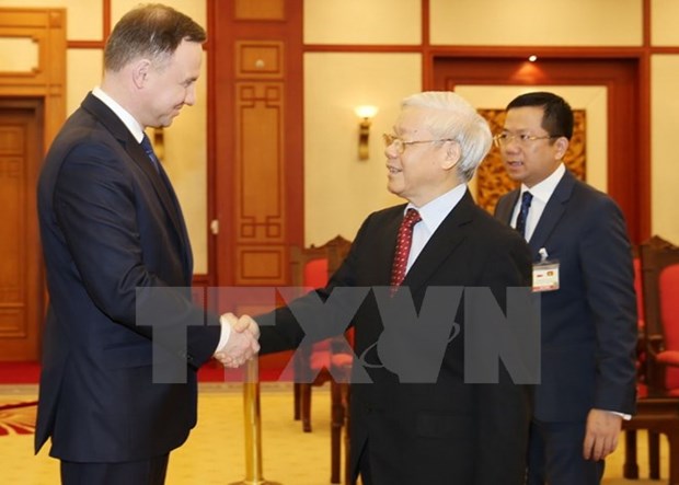 Party chief Nguyen Phu Trong receives Polish President hinh anh 1