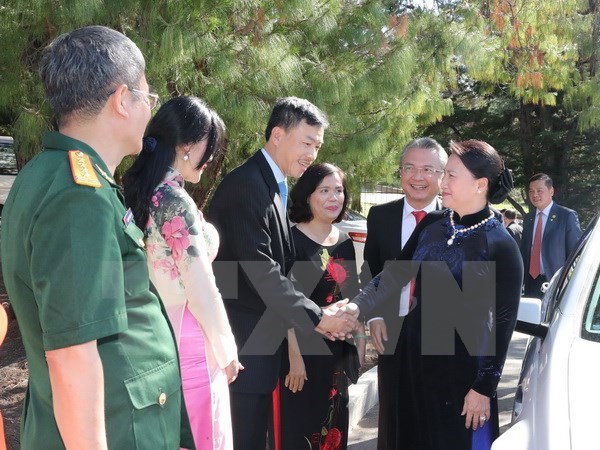 NA leader meets with Vietnamese people in Australia hinh anh 1