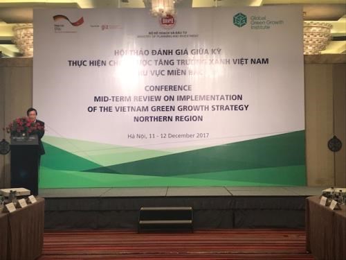 Conference confers private investment in implementation of green growth hinh anh 1