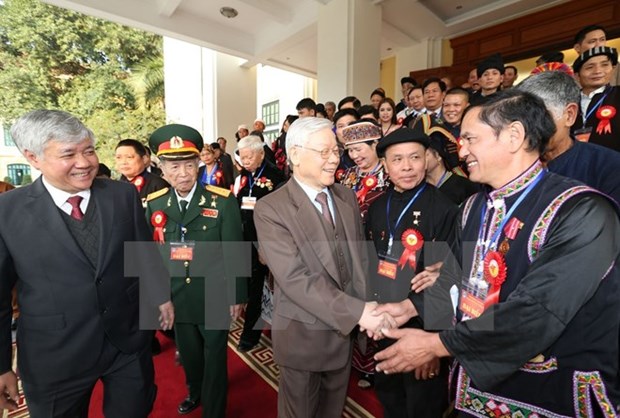 Party General Secretary meets with ethnic minority exemplars hinh anh 1