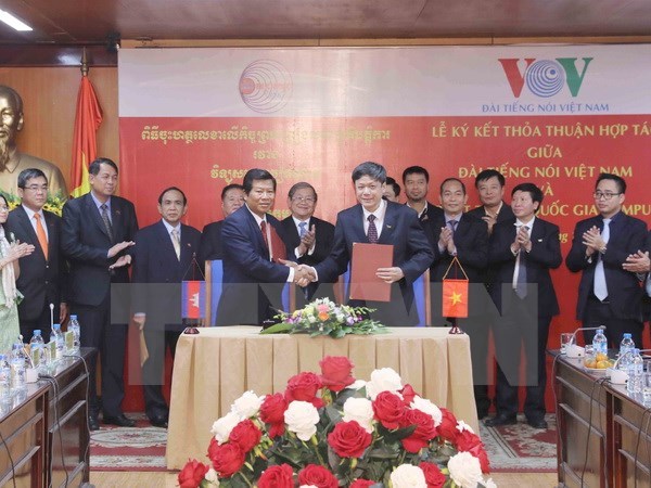 Vietnamese, Cambodian radios boost cooperation hinh anh 1