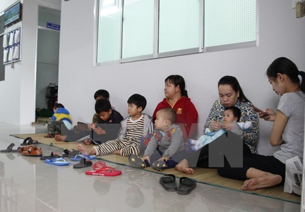 Evacuees in storm-effected localities return home hinh anh 1