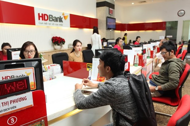 HDBank debuts in HOSE, gets into Top 20 heavyweights hinh anh 1