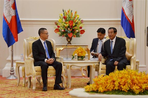 Cambodian Prime Minister receives Vietnamese ambassador hinh anh 1