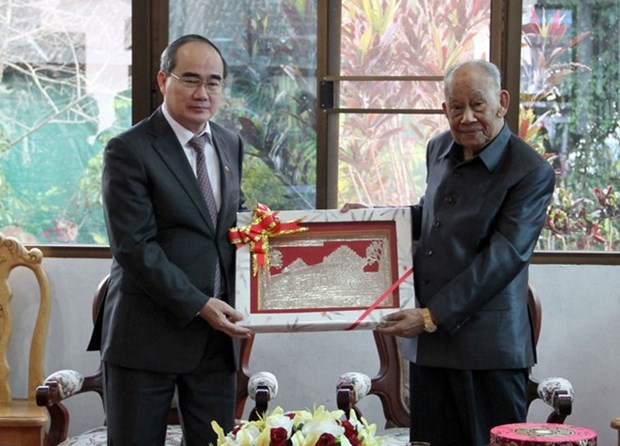 HCM City’s top leader continues working visit to Laos hinh anh 1