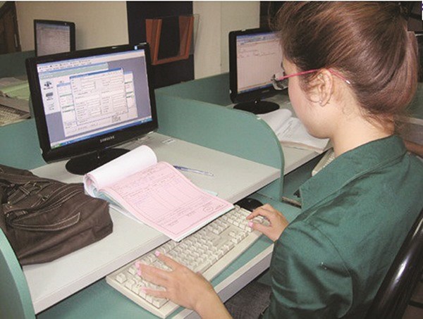 Some 3,000 businesses in VN use e-invoice hinh anh 1