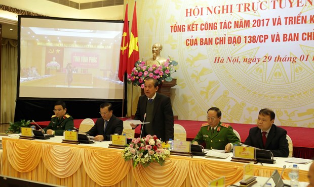 Fight against petrol smuggling gains speed in 2018 hinh anh 1