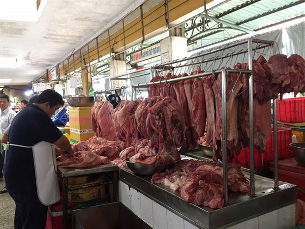 HCM City to ensure food safety at traditional markets hinh anh 1