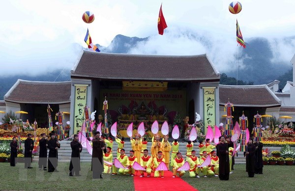 Yen Tu spring festival opens in Quang Ninh province hinh anh 1