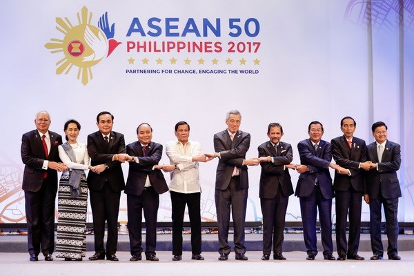 ASEAN Joint Consultative Meeting held in Singapore hinh anh 1