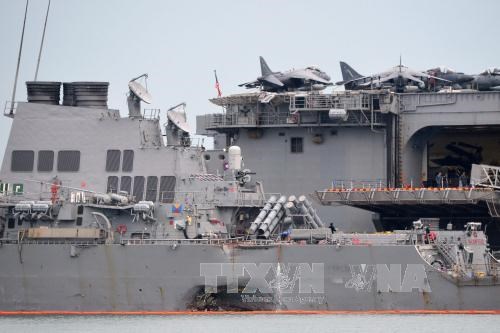 US destroyer McCain collision caused by “sudden turn”: report hinh anh 1