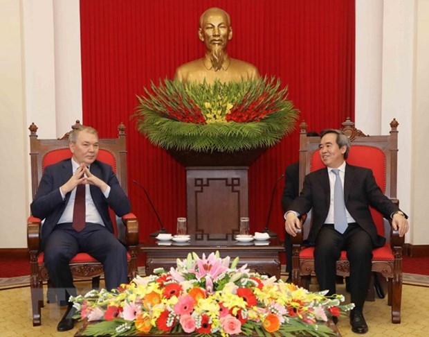 Communist Parties of Vietnam, Russia seek to bolster economic ties hinh anh 1