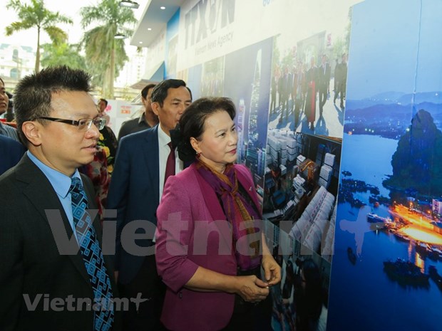 Top legislator visits National Press Festival 2018 hinh anh 3