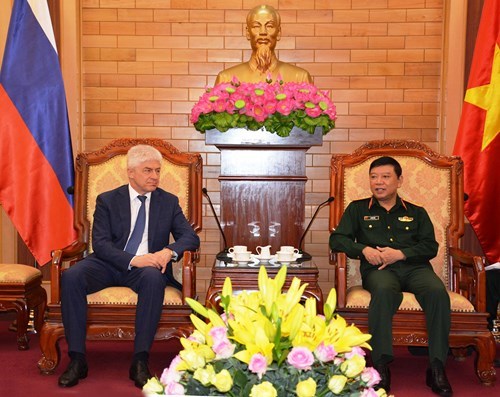 Vietnam, Russia intensify cooperation in military security hinh anh 1
