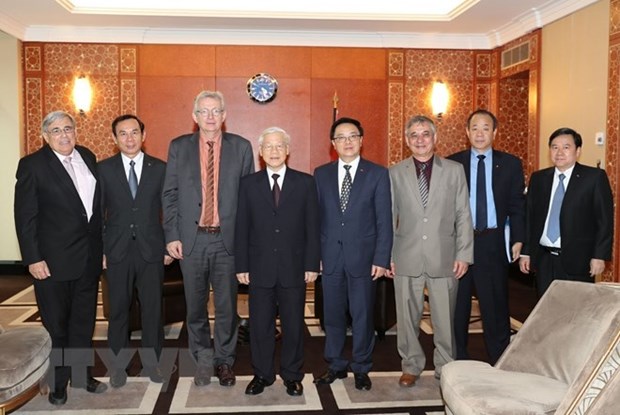 CPV General Secretary meets with leader of French Communist Party hinh anh 1
