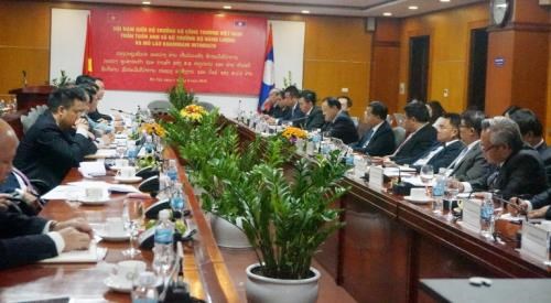 Vietnam, Laos talk ways to enhance cooperation in energy, mining hinh anh 1