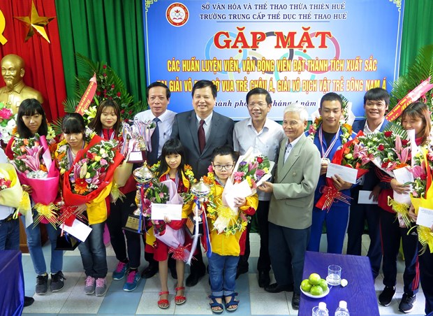 Thua Thien-Hue commends athletes with exceptional performance hinh anh 1