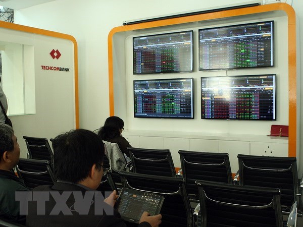 HNX, Moscow Exchange sign MoU on cooperation hinh anh 1