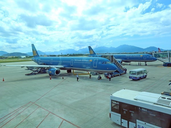 Vietnam Airlines adjusts flying routes to avoid Black Sea hinh anh 1