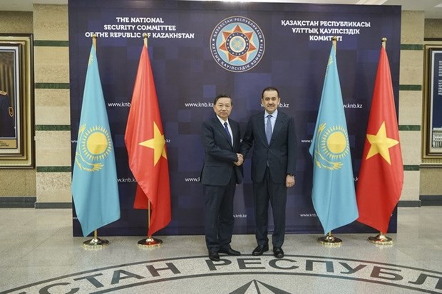 Vietnam, Kazakhstan boost cooperation in public security hinh anh 1