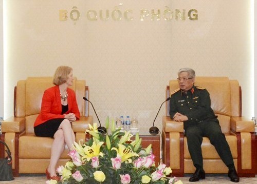 Vietnam treasures defence partnership with New Zealand hinh anh 1