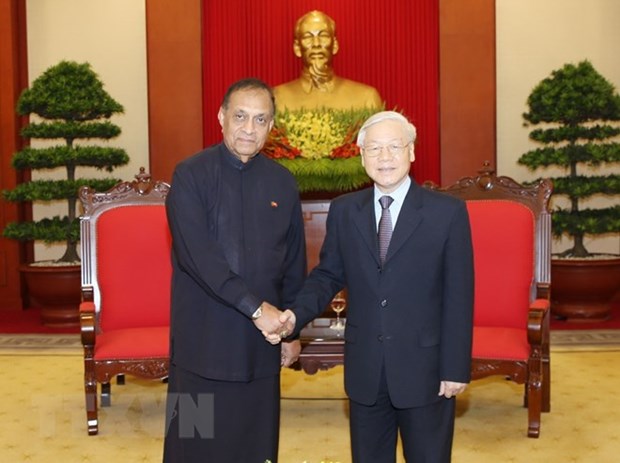 Party chief receives Sri Lankan Parliament Speaker hinh anh 1