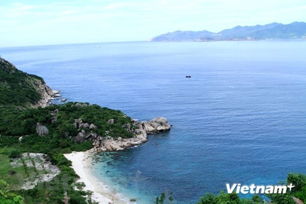 Cam Ranh named among best places to visit in May hinh anh 1