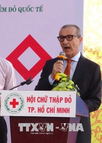 Humanitarian Month kicked off in HCM City to encourage people giving hinh anh 1