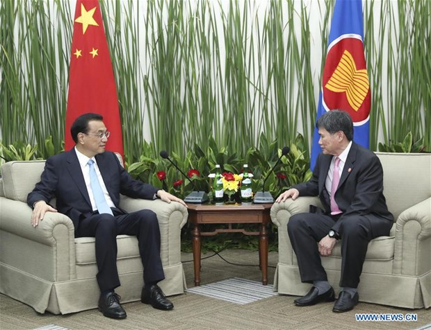 China, ASEAN agree to push economic cooperation hinh anh 1