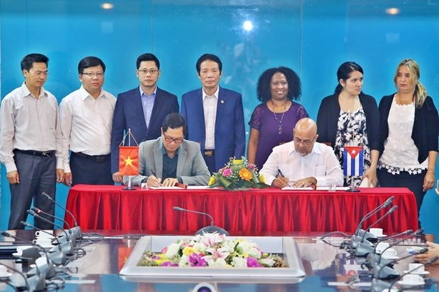 Vietnam, Cuba enhance publishing cooperation hinh anh 1