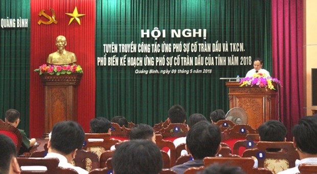 Training course on oil spill response held in Quang Binh province hinh anh 1
