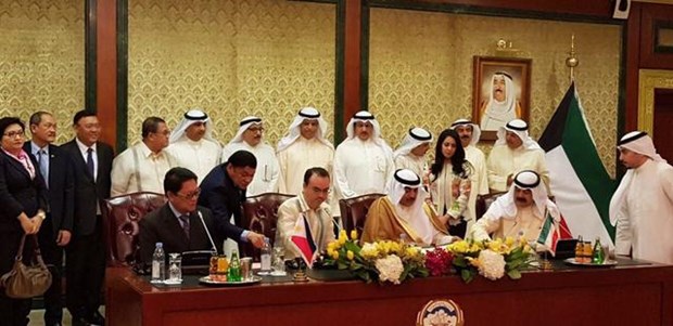 Philippines, Kuwait sign agreement to protect Filipino guest workers hinh anh 1