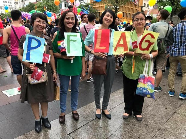 Rainbow flag movements make inroads in Vietnam hinh anh 5
