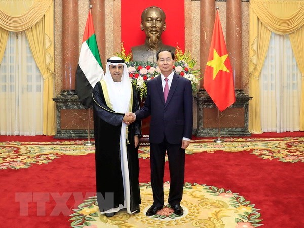 President hosts UAE, Mozambican, RoK Ambassadors hinh anh 1