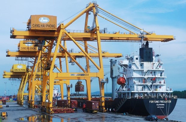 Vietnam continues to enjoy large trade surplus in UK market hinh anh 1