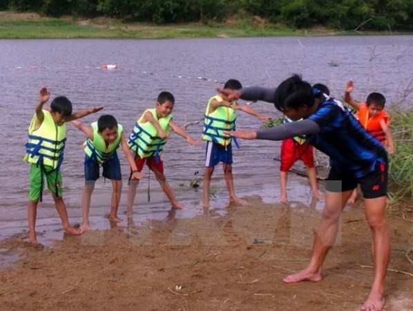 National campaign on child drowning prevention launched hinh anh 1